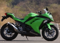 Kawasaki Ninja 300 : ZigWheels Road Test Pics